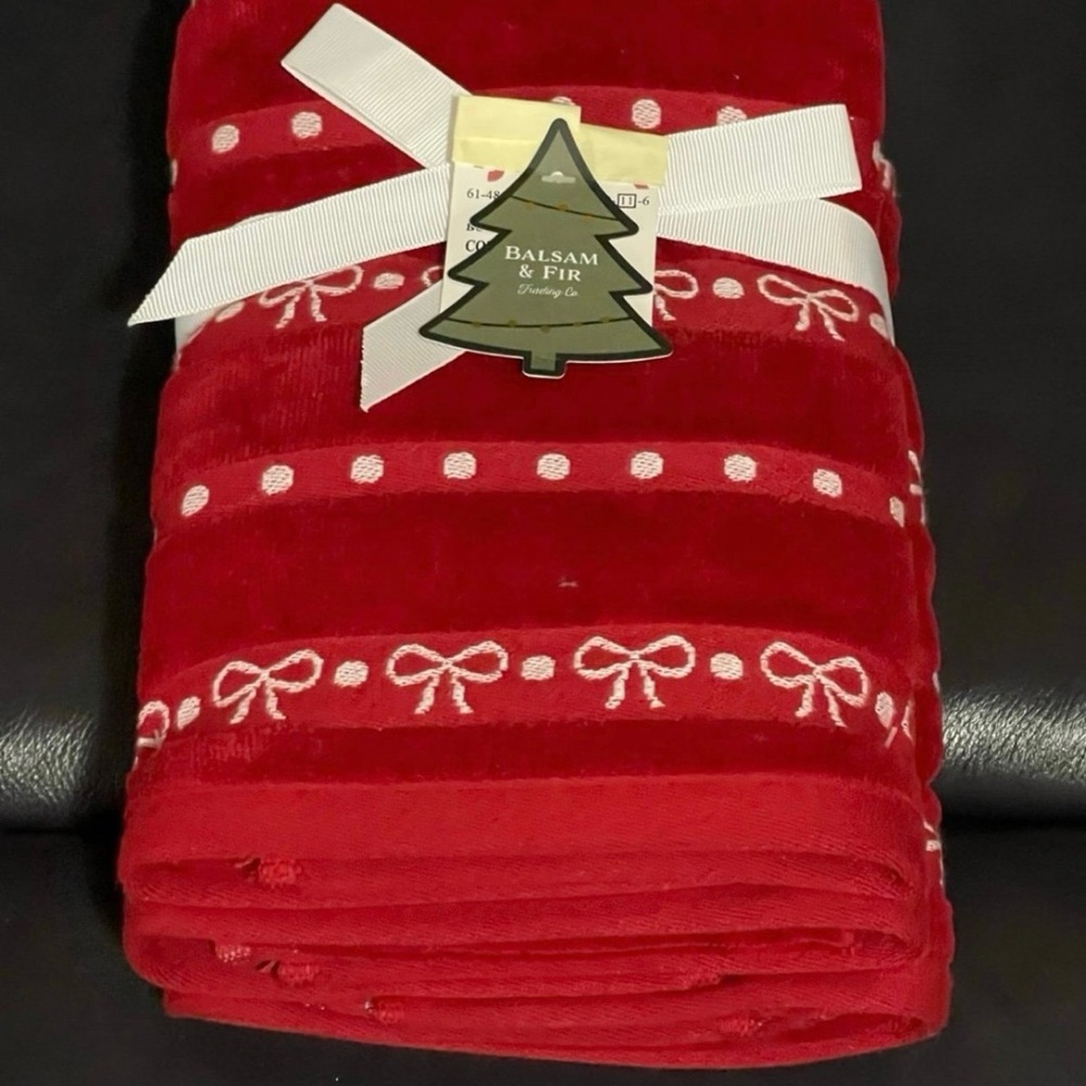 Balsam & Fir Christmas Bows Red Hand Towels, Set of 3
